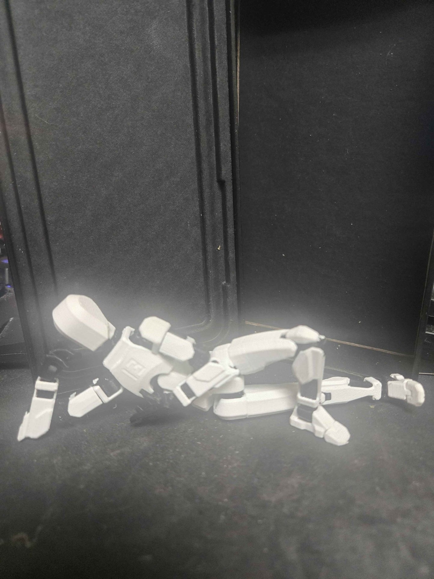 Dummy 13 Poseable Action Figure Starter Kit with Display Stand – White Armor / Black Frame (Unassembled or Fully Assembled) - Moikas