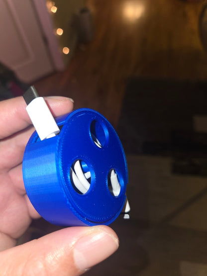 Minimalist EDC Cable Organizer – Compact & Functional - Moikas