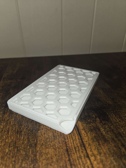 Modern 3D Printed Honeycomb Self - Draining Soap Dish with Tray - Eco - Friendly Bathroom Organizer | Custom Color - Moikas